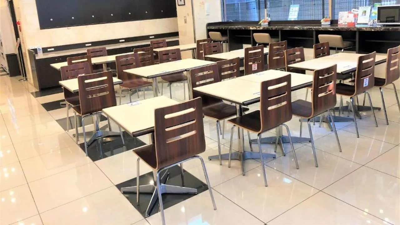 Toyoko Inn Tokyo Shinjuku Gyoemmae Eki 3 Ban Deguchi