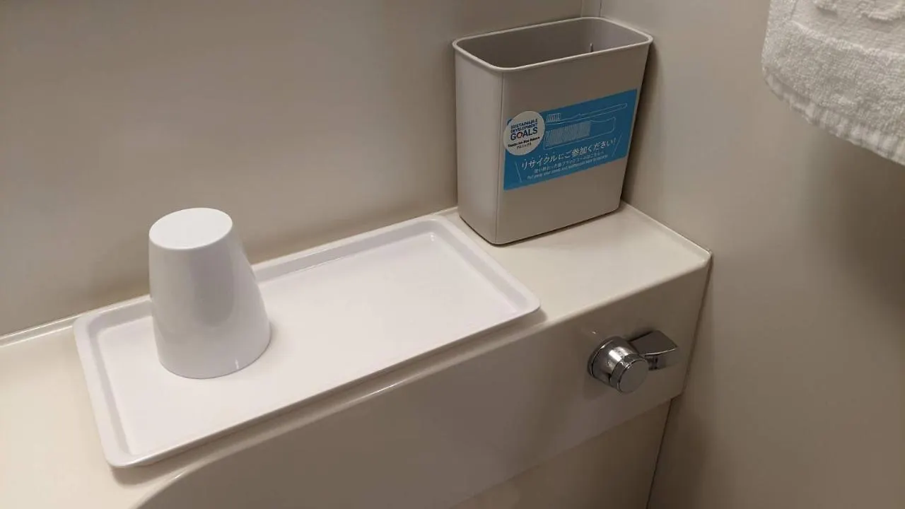 Toyoko Inn Tokyo Shinjuku Gyoemmae Eki 3 Ban Deguchi