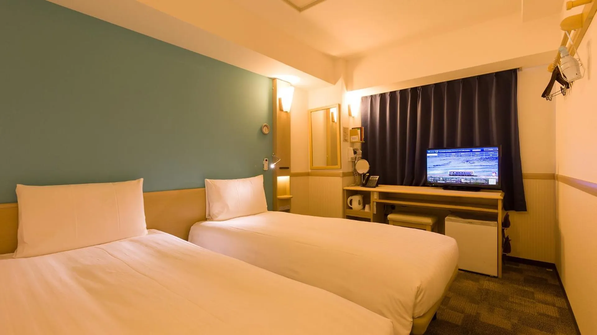 Toyoko Inn Tokyo Shinjuku Gyoemmae Eki 3 Ban Deguchi