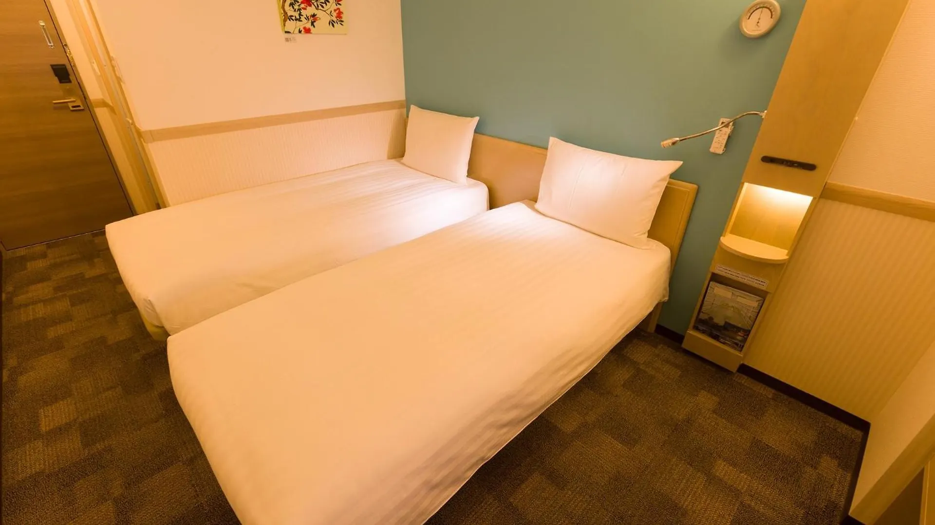 Toyoko Inn Tokyo Shinjuku Gyoemmae Eki 3 Ban Deguchi